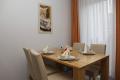 E�tisch f�r 4 Personen...(400x600)