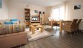 Wohnraum mit E�tisch und ...(800x538)