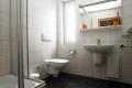 Bad mit Dusche / WC...(400x600)