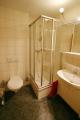 Badezimmer mit Dusche...(400x600)