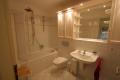Das Badezimmer mit Badewa...(800x531)