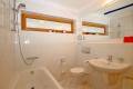 Waschbecken und WC...(633x421)