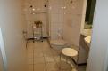 Bad mit Dusche...(800x533)