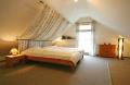 Im Elternschlafzimmer die...(800x506)