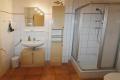 im Bad steht eine Dusche,...(800x533)